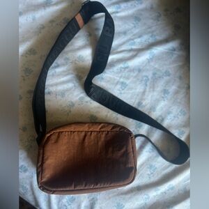 Baggu camera crossbody